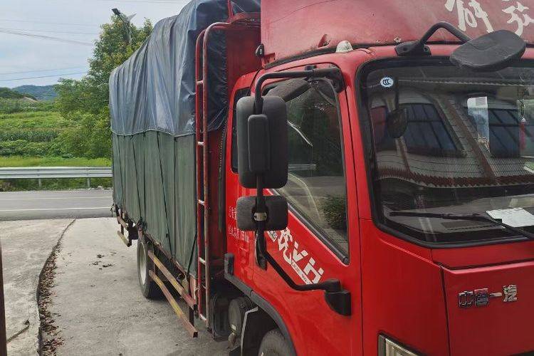 一汽解放轻卡 140马力 载货车