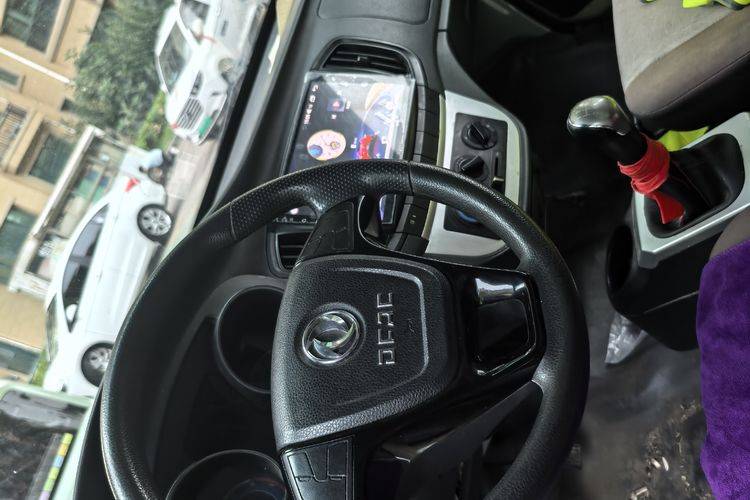 二手东风小霸王 113马力 载货车