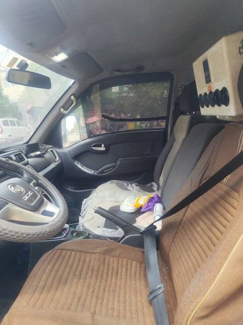 东风小霸王 123马力 载货车