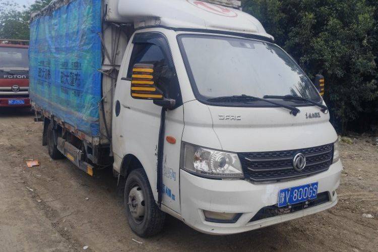 东风小霸王 123马力 载货车