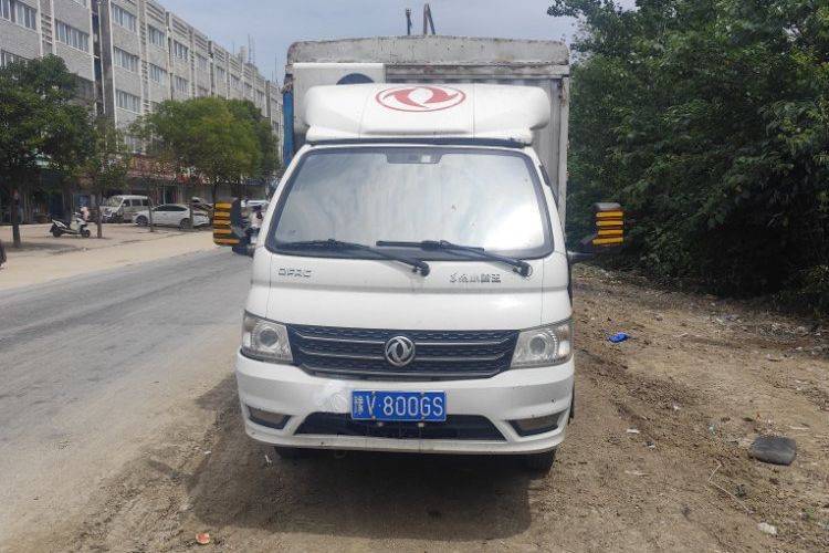 东风小霸王 123马力 载货车