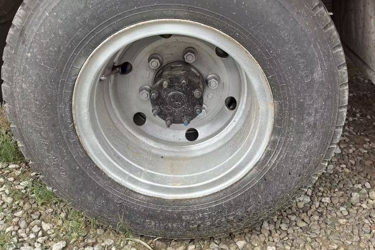 二手中国重汽成都商用车 160马力 载货车