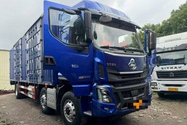 二手东风柳汽 乘龙H5中卡 245马力 6X2 9.7米厢式载货车(国六) 前四后四 玉柴二手载货车 黄牌图片