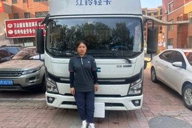 二手江铃 凯运升级版 4.5T 4.2米单排纯电动厢式轻卡  二手电动卡车电动载货车图片