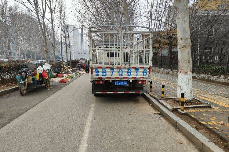 二手重汽HOWO轻卡 140马力 载货车