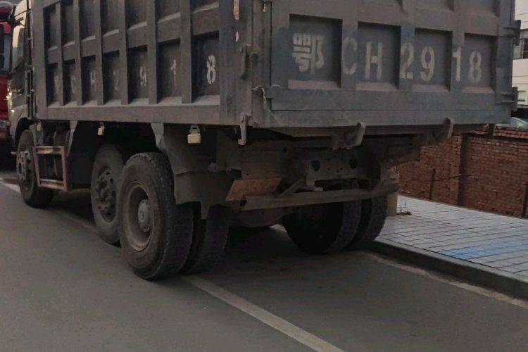 东风新疆 245马力 自卸车