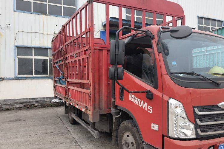 二手福田时代领航 132马力 载货车