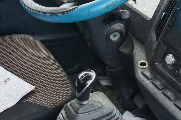 二手一汽解放轻卡 130马力 载货车
