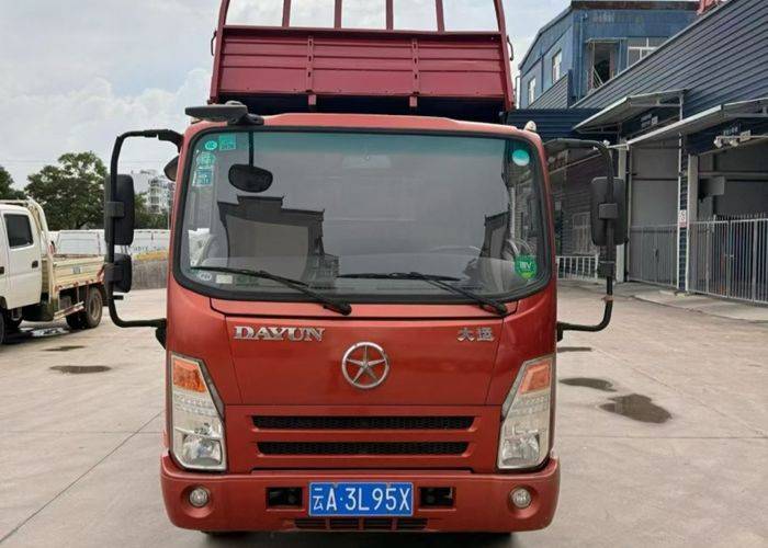 二手大运轻卡 130马力 载货车