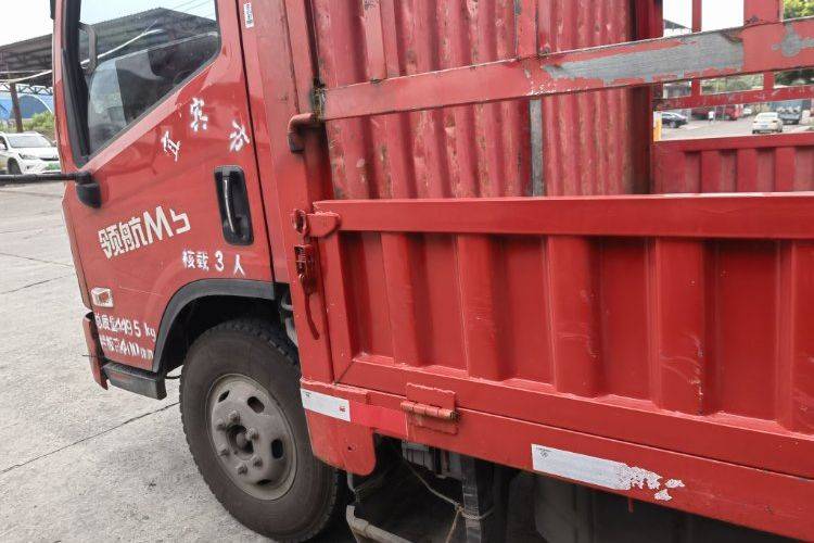 二手福田时代领航 132马力 载货车