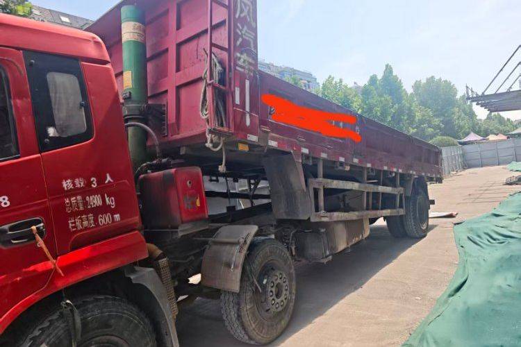 二手东风华神 220马力 自卸车