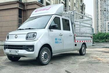 二手福田 祥菱Q一体式 舒适型 1.6L 120马力 汽油 2.5米双排栏板微卡(国六) 单桥 东安二手载货车 蓝牌图片