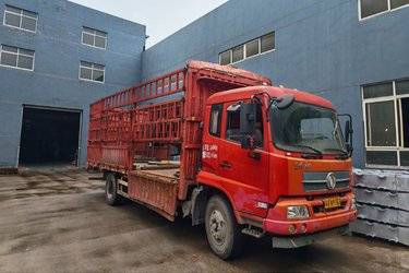 二手东风商用车 天锦中卡 180马力 4X2 6.75米仓栅式载货车(国五) 单桥 东风二手载货车 黄牌