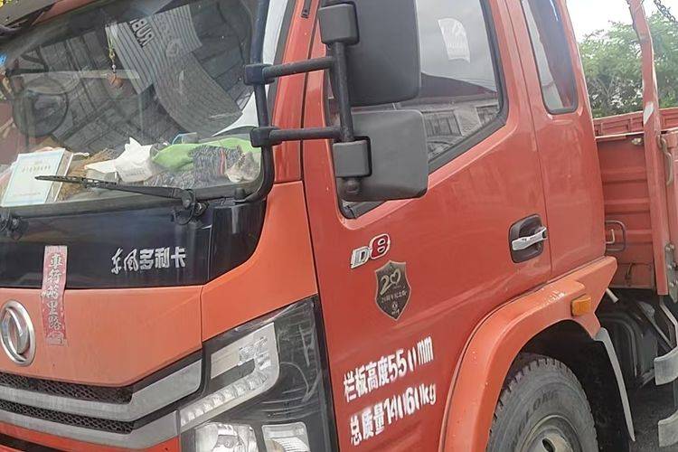 二手东风多利卡 160马力 载货车