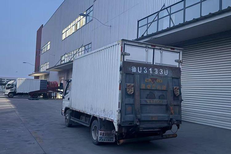 福田时代领航 143马力 载货车
