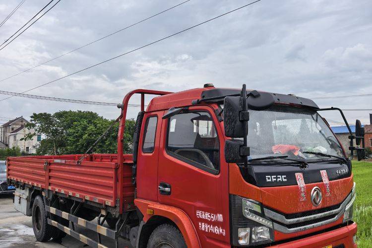 二手东风多利卡 170马力 载货车