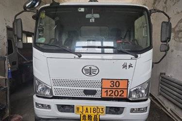 二手油罐车 湖北楚胜(楚胜牌) 一汽解放底盘图片