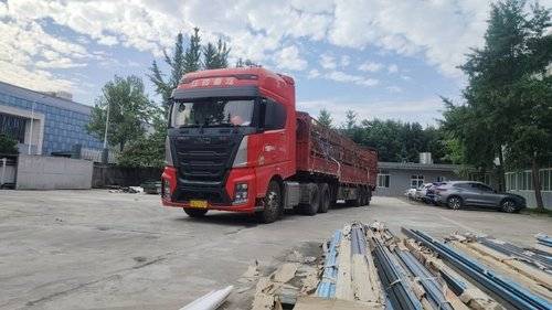 福特汽车 530马力 牵引车