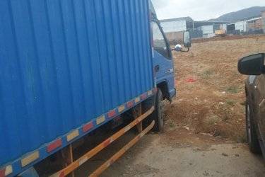 二手江铃 新凯运 普通版 109马力 4.1米单排厢式轻卡(宽体)(国四) 单桥 江西五十铃二手载货车 蓝牌图片