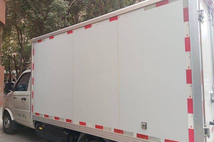 二手福田祥菱 105马力 载货车