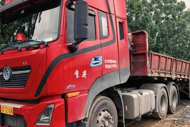 二手东风商用车 天龙KL重卡 465马力 6X4牵引车(3.64速比)(国五) 双驱 雷诺二手牵引车 黄牌