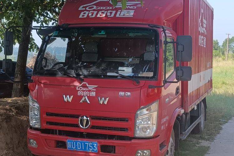 二手飞碟奥驰 143马力 载货车