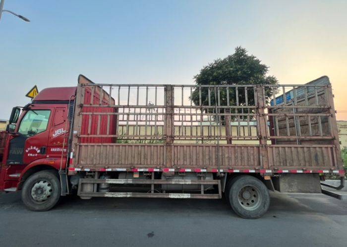 二手一汽解放 240马力 载货车