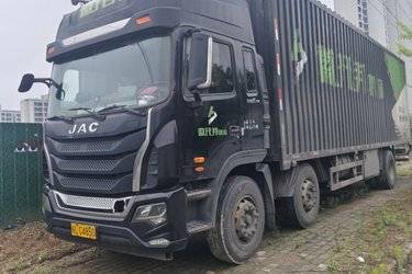 二手江淮 格尔发K5W重卡 310马力 6X2 9.6米厢式载货车(国五) 前四后四 玉柴二手载货车 黄牌
