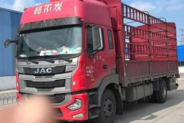 二手江淮 格尔发A5LⅢ重卡 260马力 8X2 6.8米仓栅式载货车(国六) 前四后六 安徽康明斯二手载货车 黄牌图片