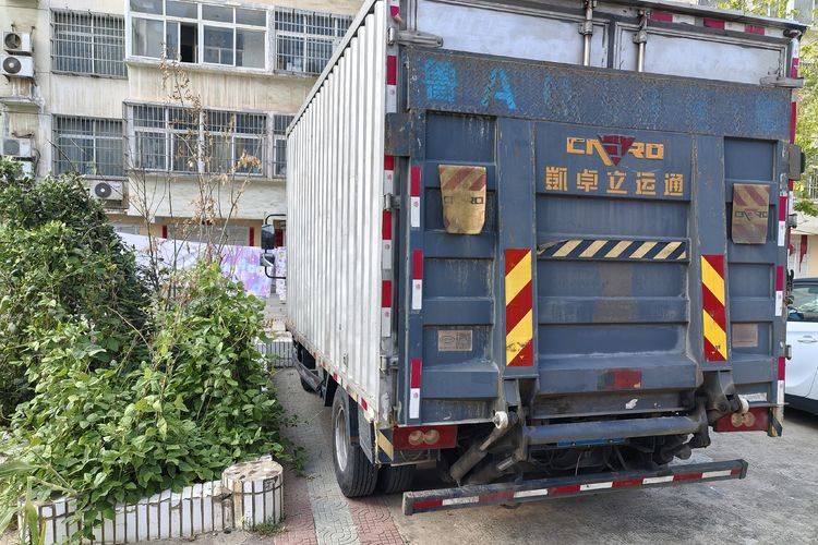 福田奥铃 156马力 载货车