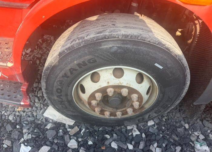 二手一汽解放 240马力 载货车