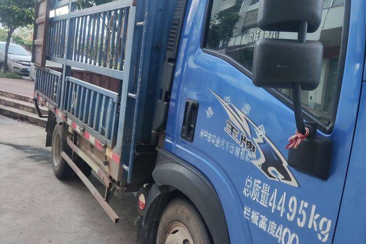 二手中国重汽 210马力 载货车