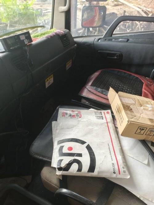 大运重卡 270马力 自卸车
