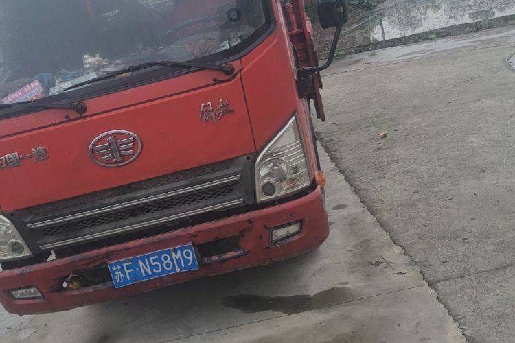 二手一汽解放轻卡 110马力 载货车