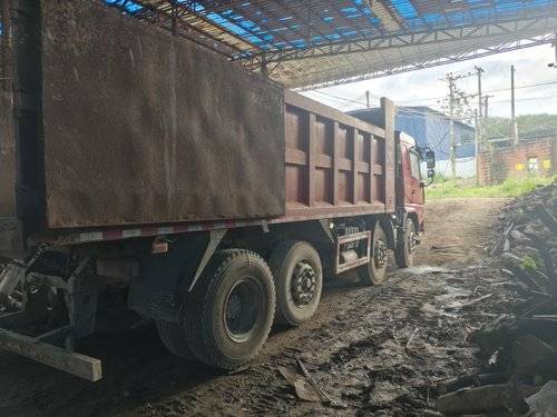 大运重卡 270马力 自卸车
