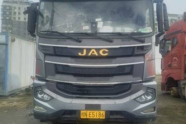 二手江淮 格尔发A5WⅢ重卡 490马力 6X4 AMT自动挡牵引车(国六) 双驱 福田康明斯二手牵引车 黄牌图片