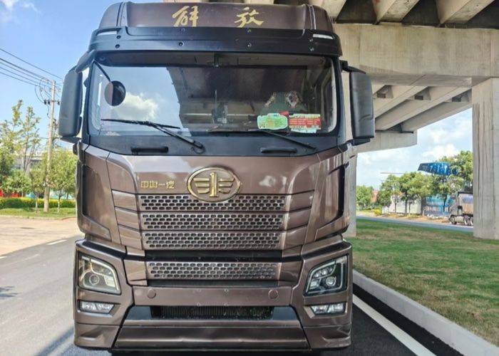 二手青岛解放 460马力 载货车