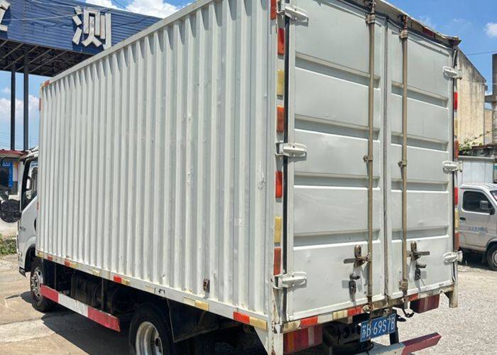 二手上汽轻卡(原上汽跃进) 115马力 载货车