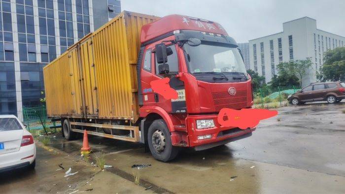 一汽解放 220马力 载货车