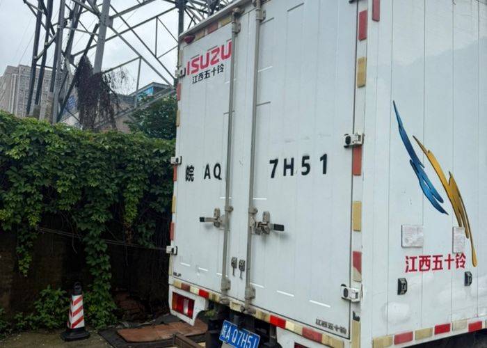 二手江西五十铃 170马力 载货车
