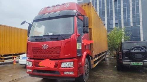 一汽解放 220马力 载货车