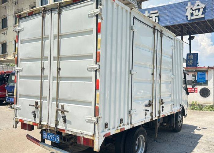 二手上汽轻卡(原上汽跃进) 115马力 载货车