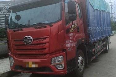 二手解放 JK6 290马力 4X2 6.8米仓栅式载货车(一汽解放8档)(国六) 单桥 玉柴二手载货车 黄牌