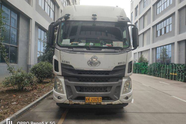 二手东风柳汽乘龙 240马力 载货车