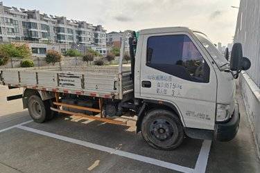 二手江铃 顺达宽体 普通版 116马力 4.1米单排栏板轻卡(国五) 单桥 江西五十铃二手载货车 黄牌图片