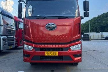 二手一汽解放 J6L 精英版 260马力 4X2 8.2米翼开启厢式载货车(国六) 单桥 大柴二手载货车 黄牌图片