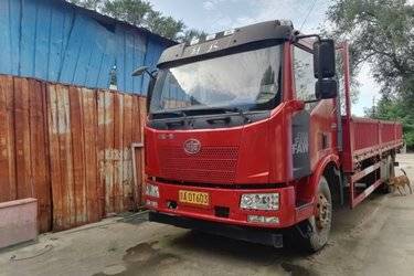 二手一汽解放 J6L中卡 质惠版 180马力 4X2 6.8米仓栅式载货车(国五) 单桥 大柴二手载货车 黄牌图片