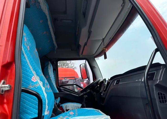 二手一汽解放 280马力 载货车