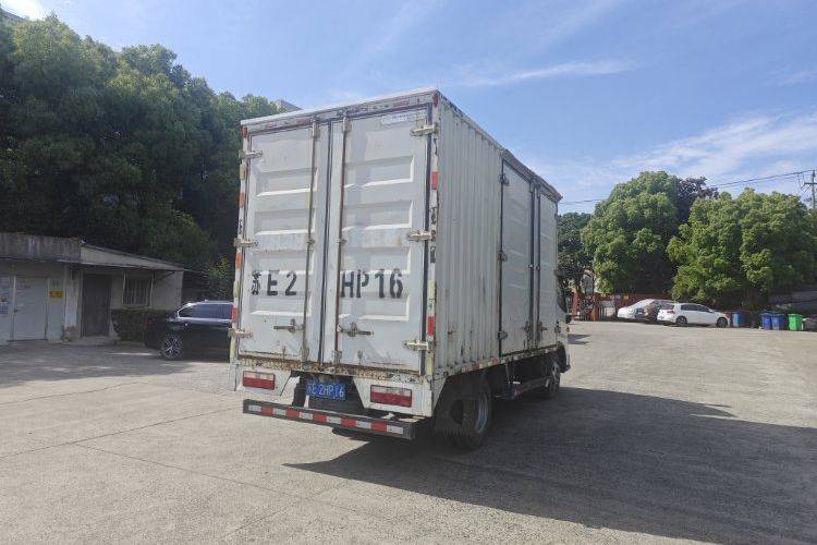 江淮帅铃 132马力 载货车