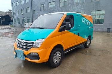 二手上汽大通V80 2025款 超值版城配王 2.0T柴油 147马力 手动短轴 3座中顶封闭货车(国六)二手封闭货车前置前驱图片